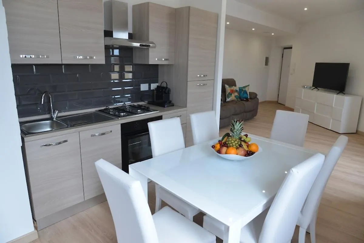 Aurorahouse Apartment Fiumicino